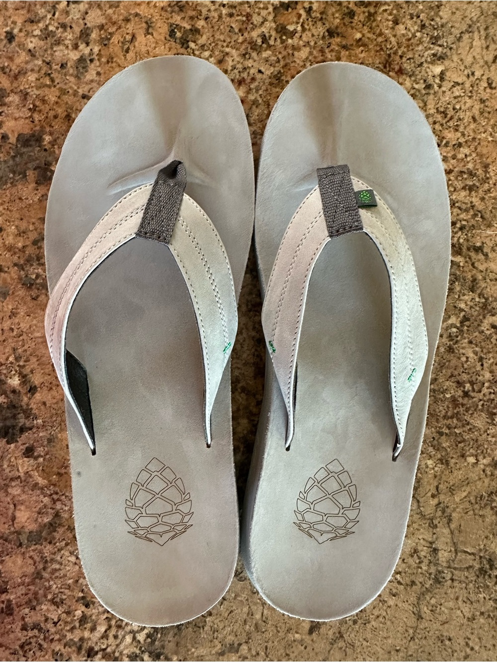 Stio Bircher Men's Gray Leather Flip Flops, size 12 - NIB